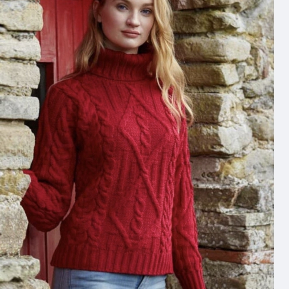 Aran Crafts Women's Rich Red Cable Knit Turtleneck Sweater SZ.S